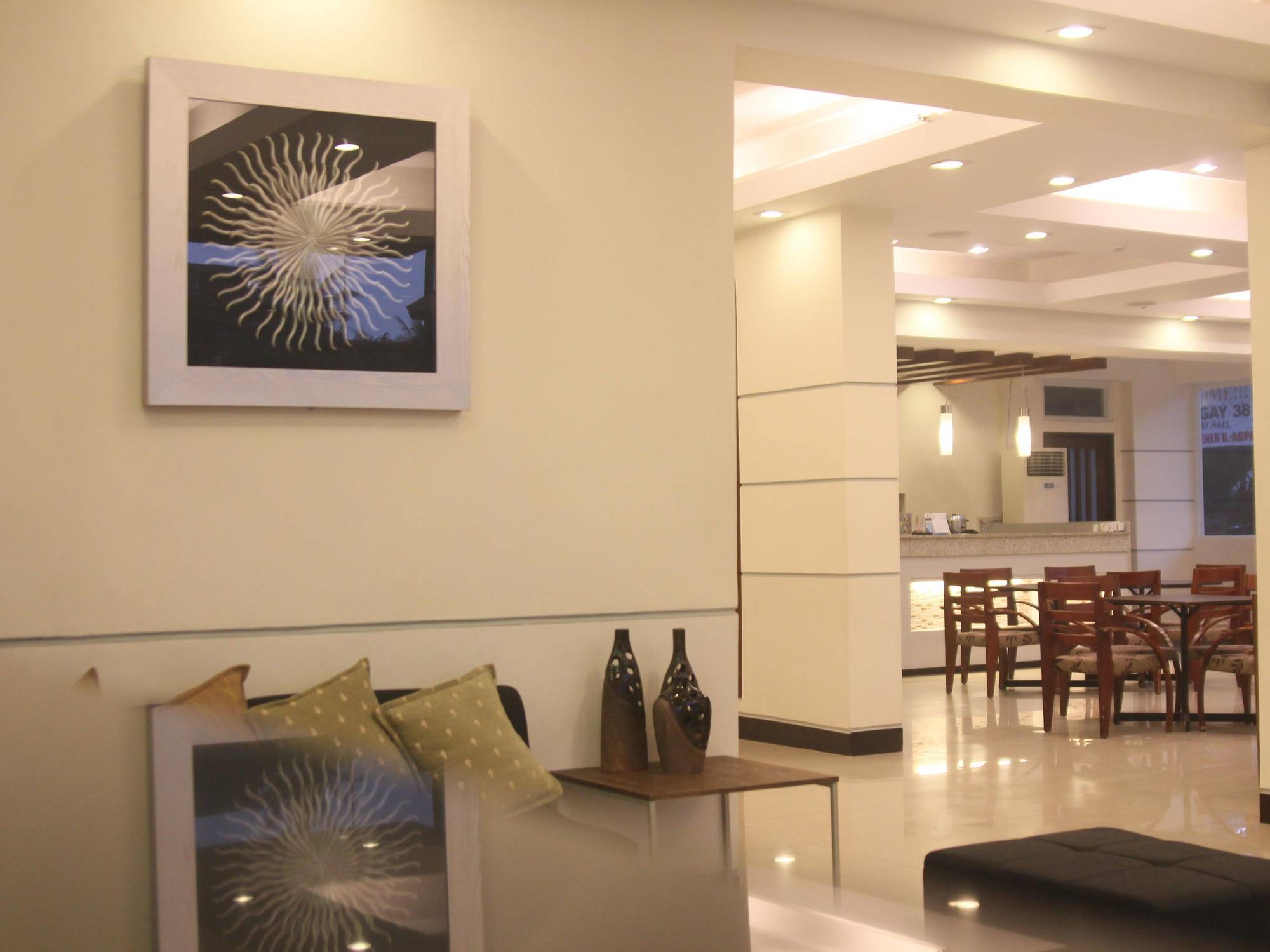 Negrense Suites Bacolod Exteriér fotografie