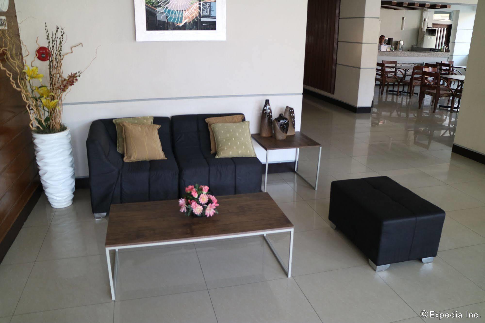 Negrense Suites Bacolod Exteriér fotografie