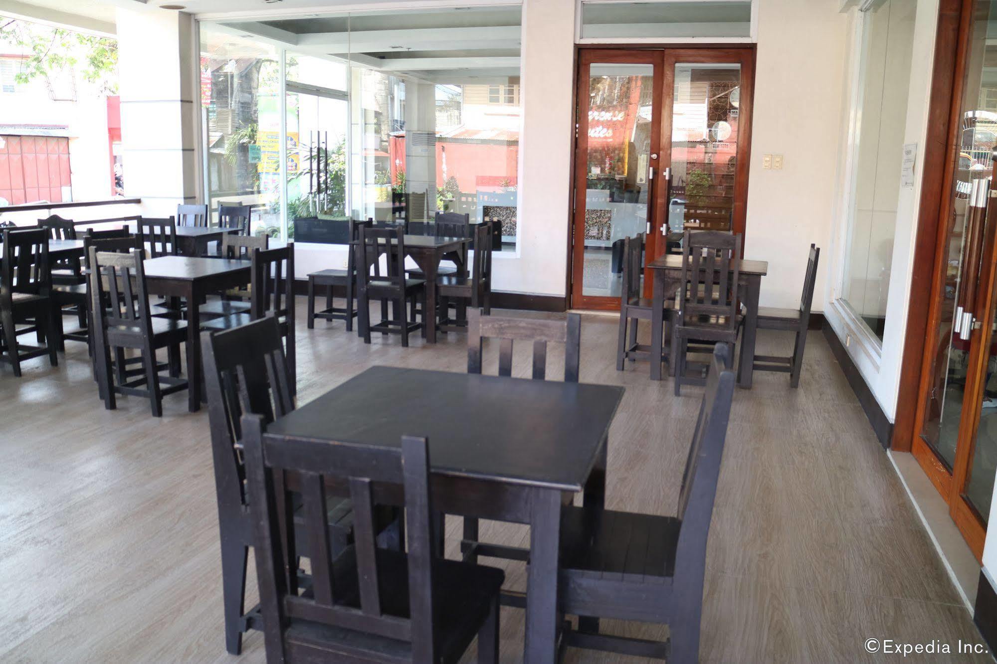 Negrense Suites Bacolod Exteriér fotografie