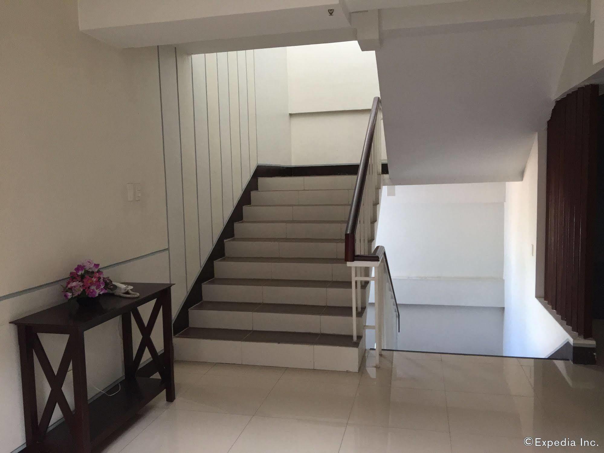 Negrense Suites Bacolod Exteriér fotografie
