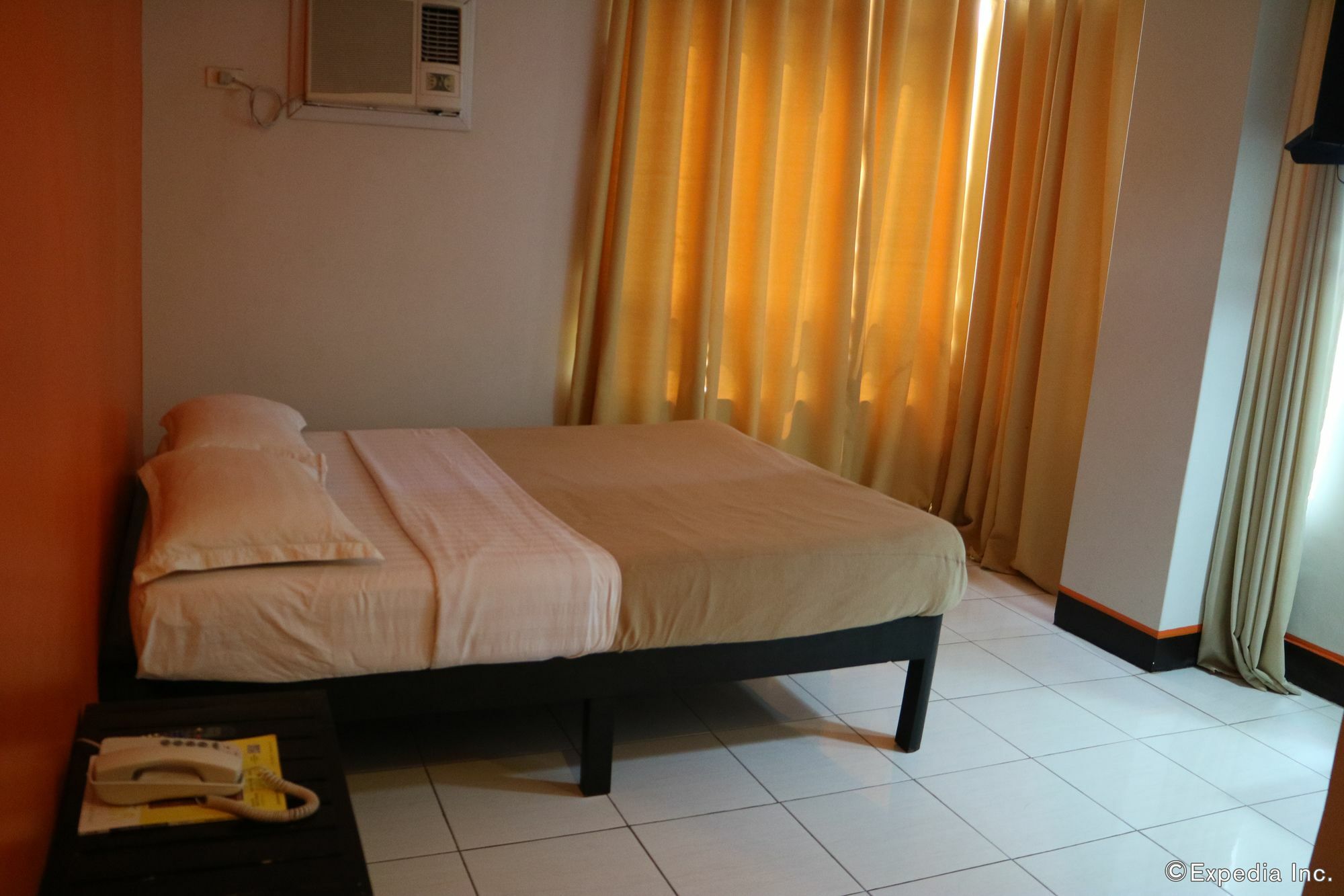 Negrense Suites Bacolod Exteriér fotografie